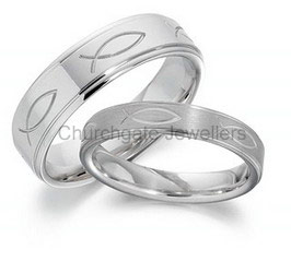 patterned wedding ring