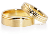 gold patterned wedding rings